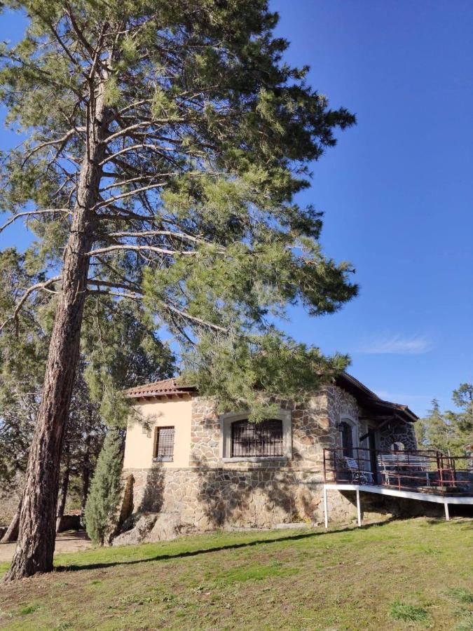 فيلا Casa Rural El Pinar Navas de Riofrio المظهر الخارجي الصورة