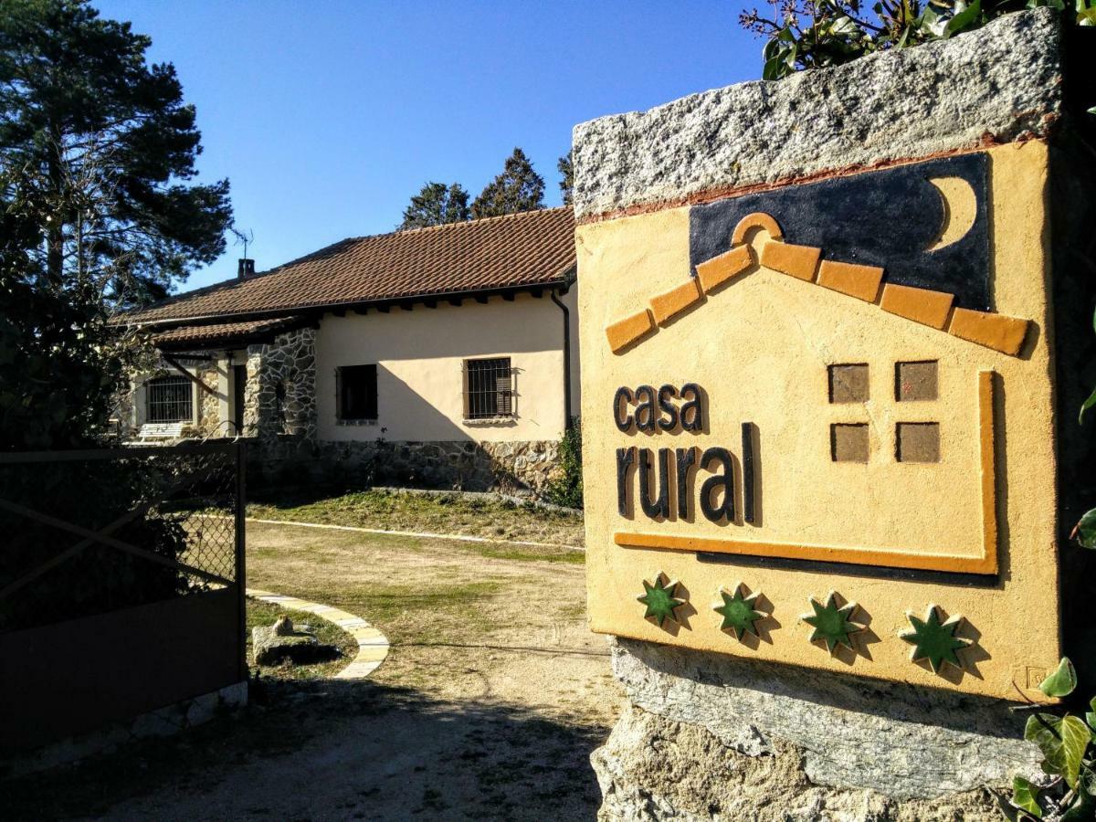 فيلا Casa Rural El Pinar Navas de Riofrio المظهر الخارجي الصورة